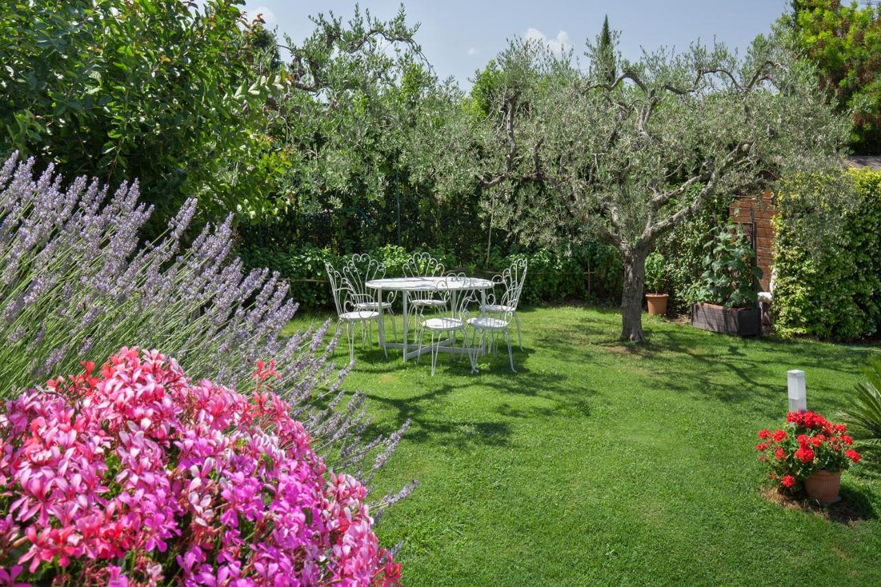 Villa Aurora-Holiday Home Apt 1 Bardolino Exteriör bild